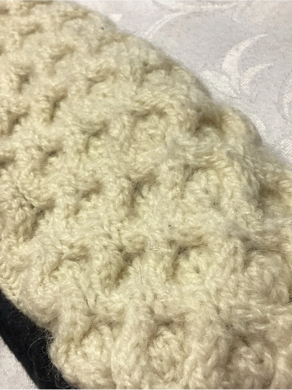 Cream Cable Knit Women's Sweater Mittens